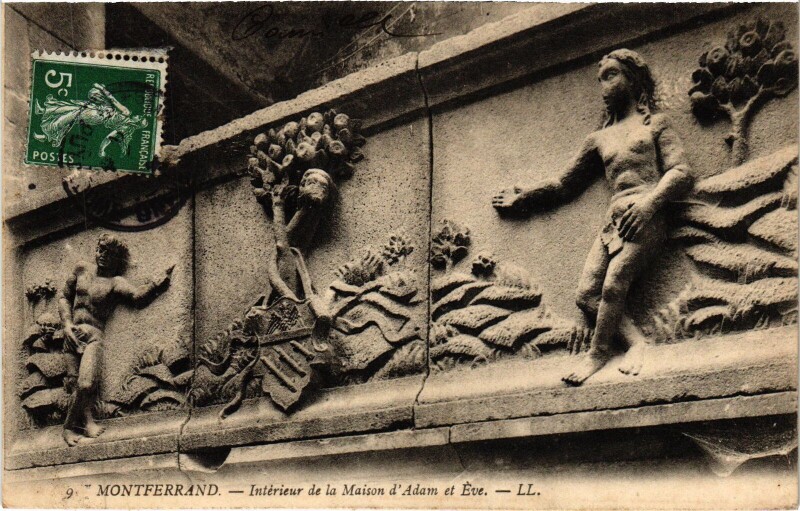 Carte postale ancienne Montferrand Interieur de la Maison d'Adam et Eve