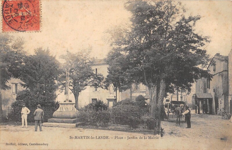 Carte postale ancienne Saint Martin La Lande Place Jardin Mairie