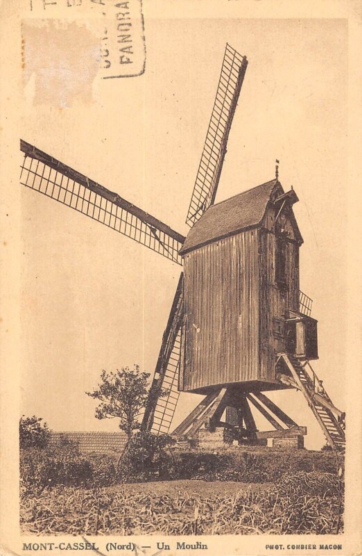 Carte postale ancienne Mont Cassel Un Moulin à Cassel