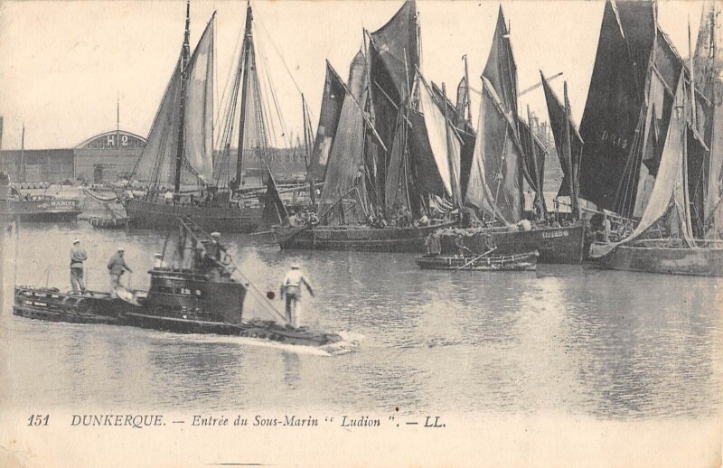 Carte postale ancienne Dunkerque Entree Du Sous Marin Ludion à Dunkerque
