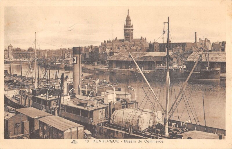 Carte postale ancienne Dunkerque Bassin Du Commerce à Dunkerque