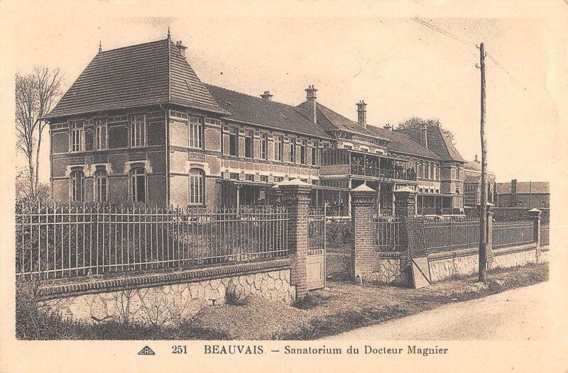 Carte postale ancienne Beauvais Sanatorium Du Docteur Magnier à Beauvais