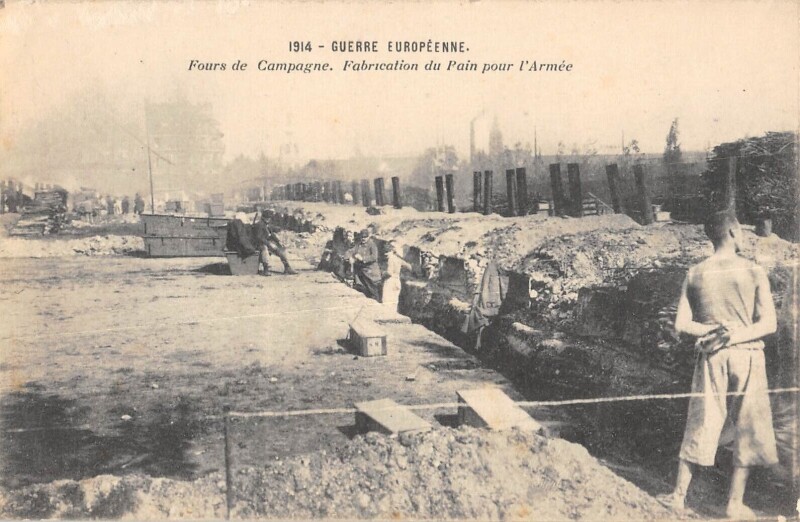 Carte postale ancienne Nantes Fours De Campagne Fabrication Du Pain Pour L'Armee à Nantes