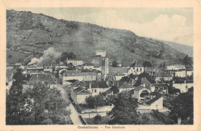 Carte postale ancienne Castelfranc Vue Generale à Castelfranc