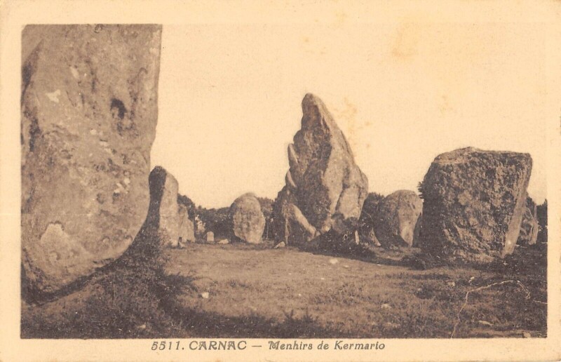 Carte postale ancienne Carnac Menhirs De Kermario à Carnac