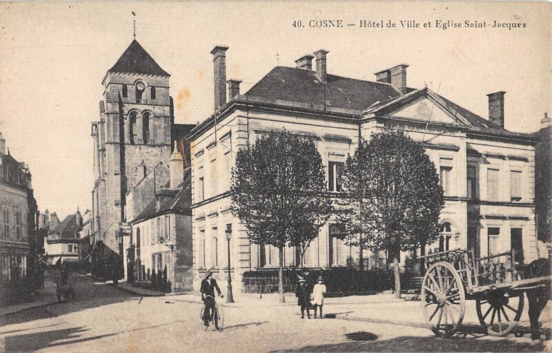 Carte postale ancienne Cosne Hotel De Ville
