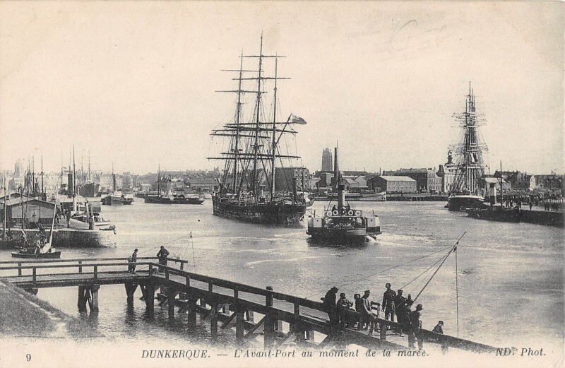 Carte postale ancienne Dunkerque L'Avant Port Au Moment De La Maree à Dunkerque