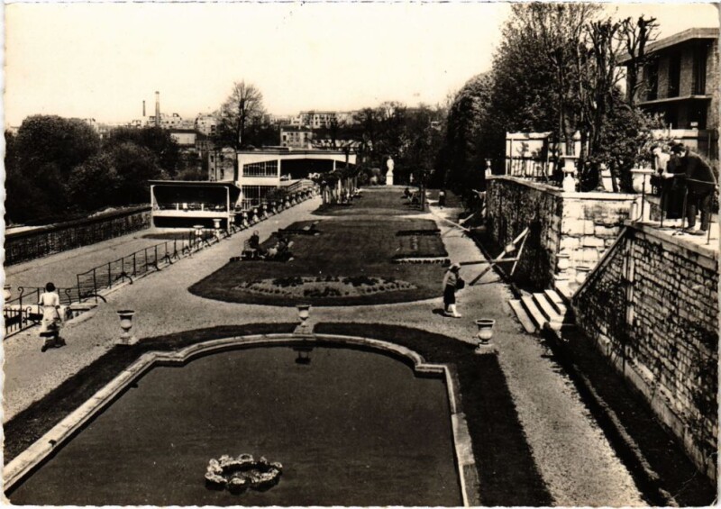 Carte postale ancienne Issy les Moulineaux Maison de Convalescence Jardin à Issy-les-Moulineaux