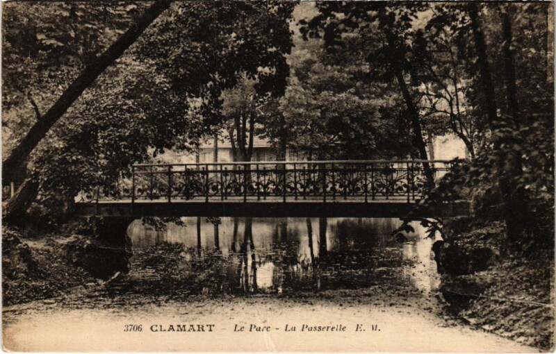 Carte postale ancienne Clamart Le Parc La Passerelle à Clamart
