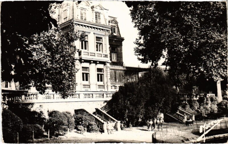 Carte postale ancienne Asnieres Square Voyez d'Argenson