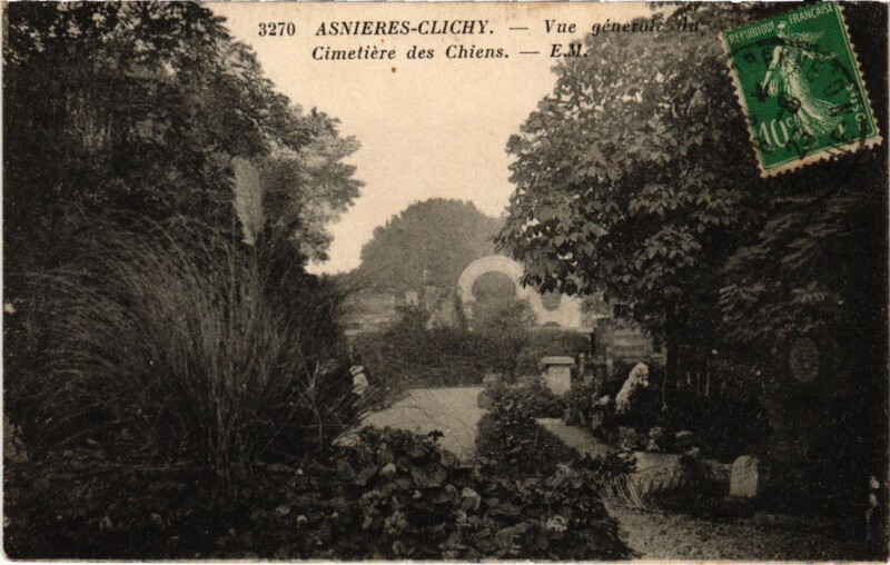 Carte postale ancienne Asnieres Cimetiere des Chiens vue generale