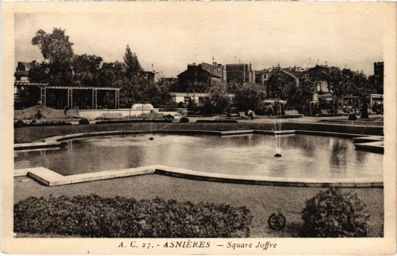 Carte postale ancienne Asnieres Square Joffre