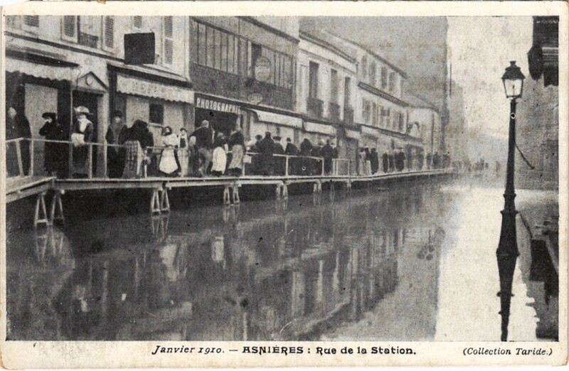 Carte postale ancienne Asnieres Rue de la Station