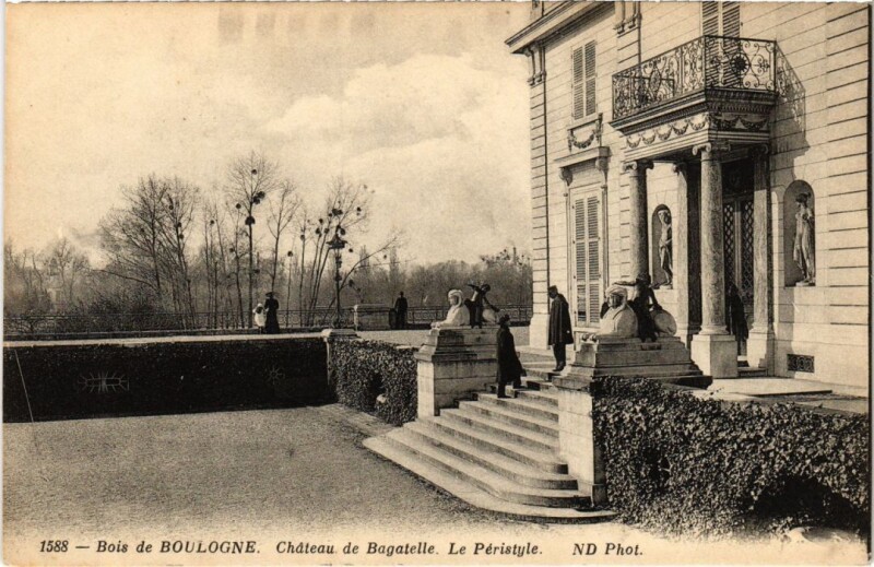 Carte postale ancienne Bois de Boulogne Chateau de Bagatelle