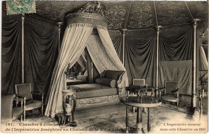 Carte postale ancienne Chateau de la Malmaison Chambre a coucher