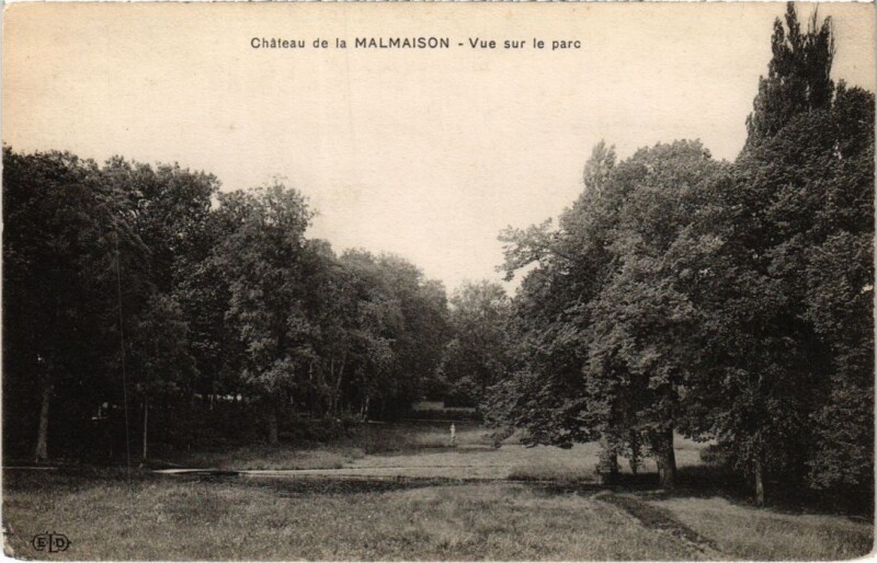Carte postale ancienne Chateau de la Malmaison vue sur le parc