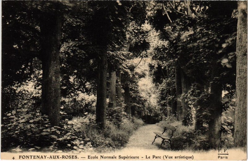 Carte postale ancienne Fontenay aux Roses Ecole Normale Superieure Le Parc à Fontenay-aux-Roses