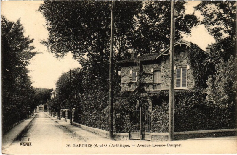 Carte postale ancienne Garches Avenue Leonve Bucquet à Garches