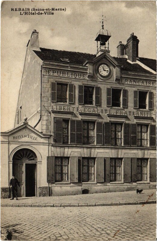Carte postale ancienne Rebais L'Hotel de Ville France à Rebais