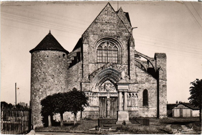 Carte postale ancienne Rampillon Eglise, Classee Monument historique France à Rampillon