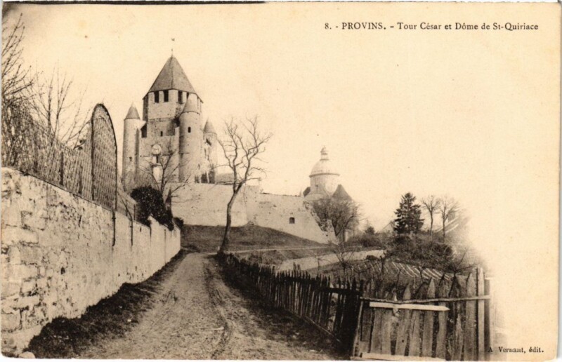 Carte postale ancienne Provins Tour Cesar et Dome de St.Quiriace France à Provins