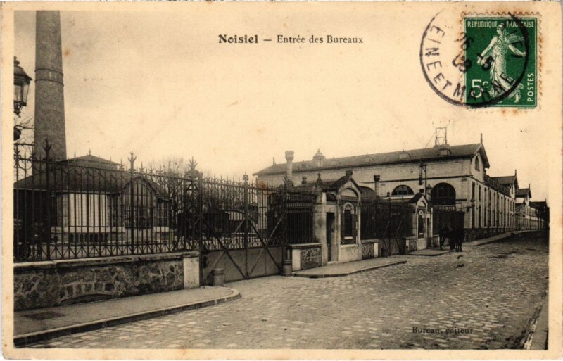 Carte postale ancienne Noisiel Entree des Bureaux France à Noisiel