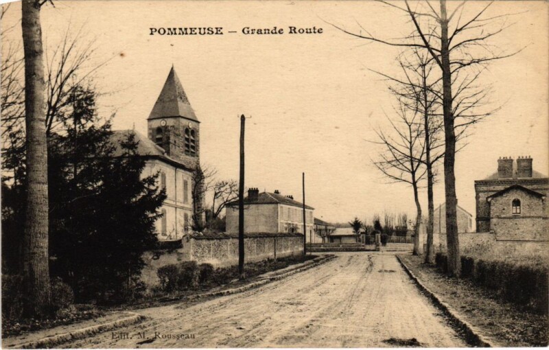 Carte postale ancienne Pommeuse Grande Route France à Pommeuse
