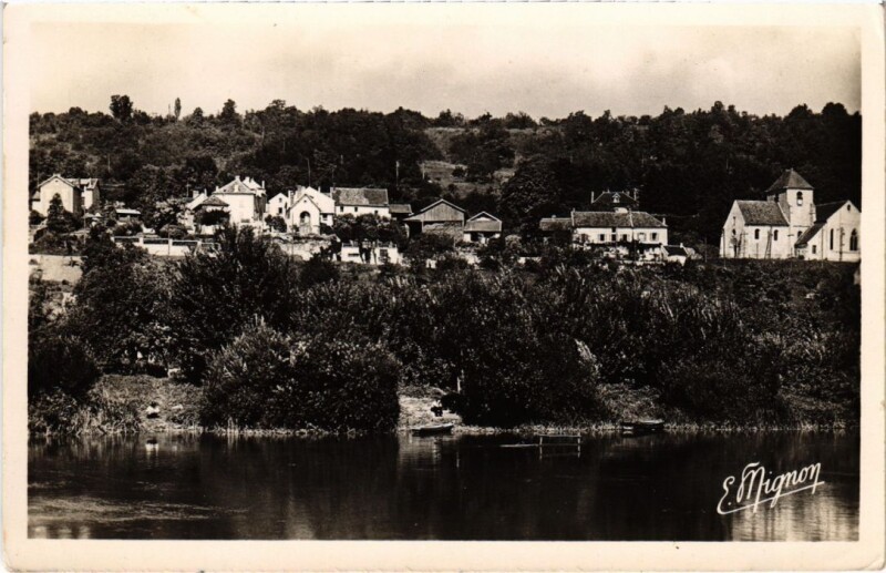 Carte postale ancienne Sainte-Aulde Vue Generale et la Marne France à Sainte-Aulde