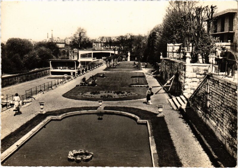 Carte postale ancienne Issy les Moulineaux Maison de Convalescence Jardin à Issy-les-Moulineaux