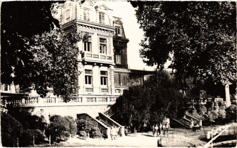 Carte postale ancienne Asnieres Square Voyez d'Argenson