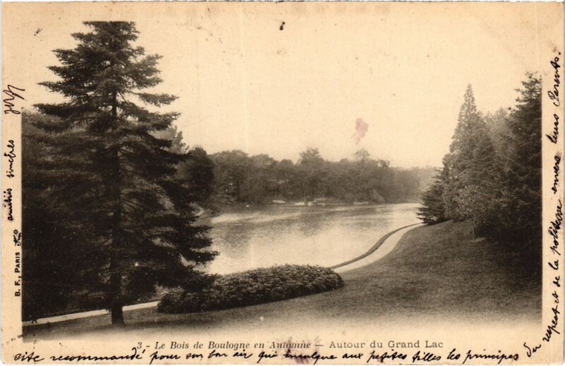 Carte postale ancienne Le Bois de Boulogne en Automne - Autour du Grand Lac à Paris