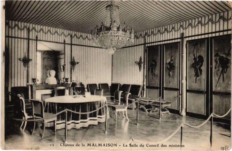 Carte postale ancienne Chateau de la Malmaison La Salle du Conseil