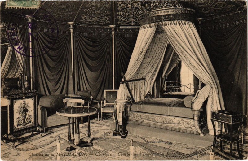 Carte postale ancienne Chateau de la Malmaison Chambre a coucher