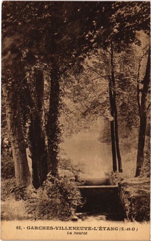 Carte postale ancienne Garches La Source à Garches