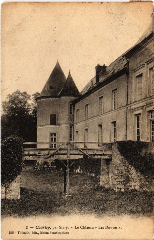 Carte postale ancienne Courtry Le Chateau, Les Douves France à Courtry
