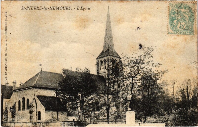 Carte postale ancienne St.Pierre les Nemours L'Eglise France à Nemours