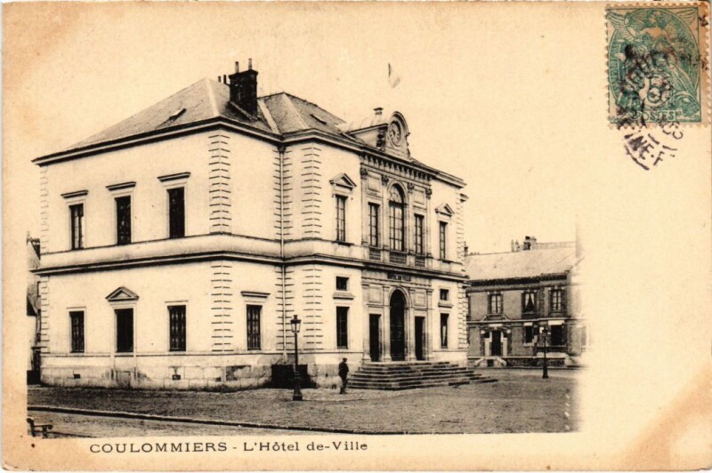 Carte postale ancienne Coulommiers L'Hotel de Ville France à Coulommiers