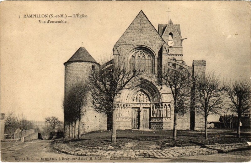 Carte postale ancienne Provins L'Eglise, vue d'ensemble France à Provins