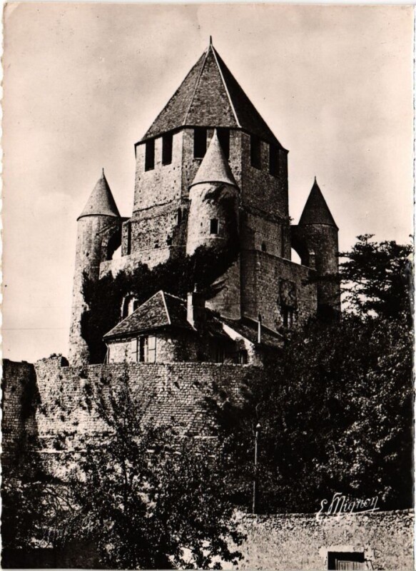 Carte postale ancienne Provins Ville Haute, Tour de Cesar France à Provins