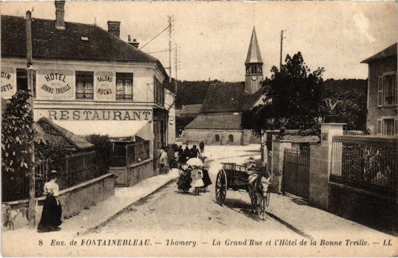 Carte postale ancienne Thomery La Grande Rue et l'Hotel France à Thomery