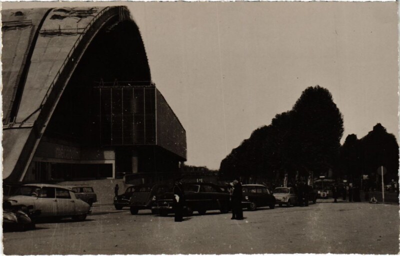 Carte postale ancienne Courbevoie Palais des Expositions à Courbevoie