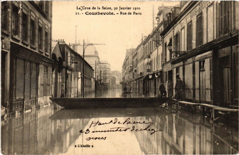 Carte postale ancienne Courbevoie Rue de Paris à Courbevoie