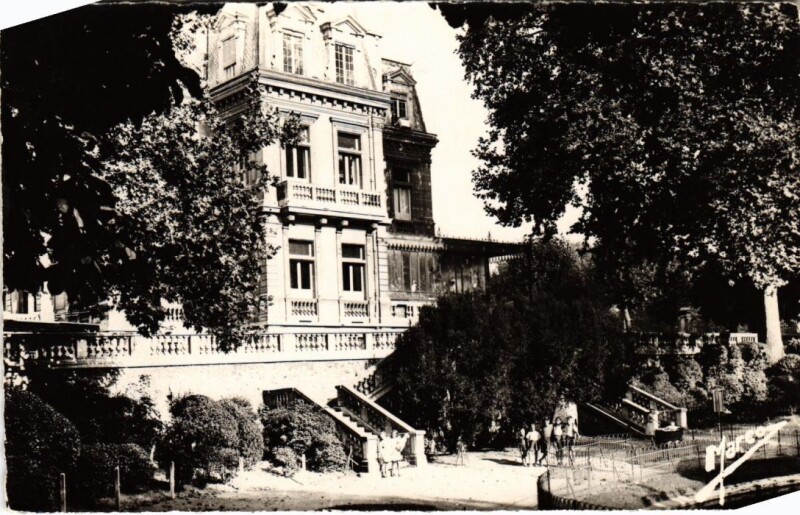 Carte postale ancienne Asnieres Square Voyez d'Argenson