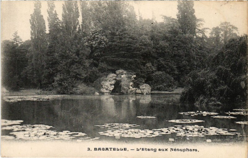 Carte postale ancienne Bagatelle - L'Etang aux Nénuphars. à Paris 16e