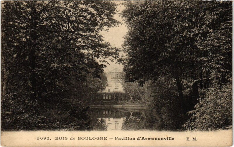 Carte postale ancienne Bois de Boulogne - Pavillon d'Armenonville à Paris 16e