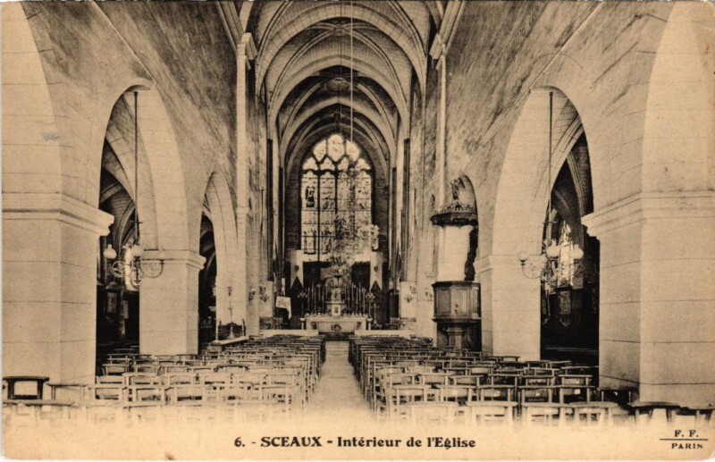Carte postale ancienne Sceaux Interieur de l'Eglise à Sceaux
