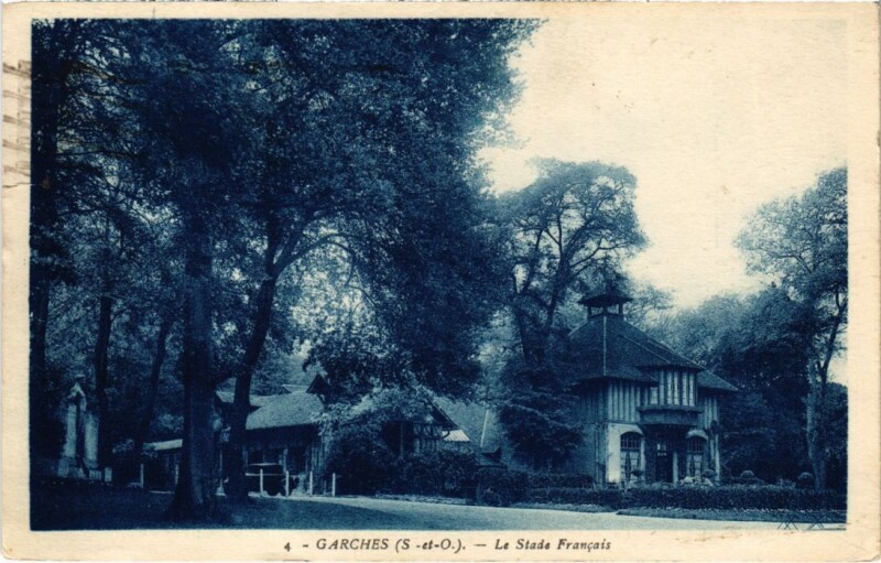 Carte postale ancienne Garches Le Stade Francais à Garches
