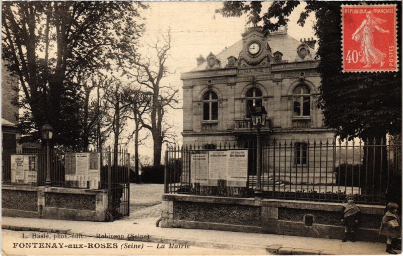 Carte postale ancienne Fontenay aux Roses La Mairie à Fontenay-aux-Roses