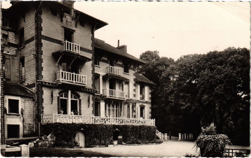 Carte postale ancienne La Celle Saint-Cloud Le Lys de la Vallee à Saint-Cloud