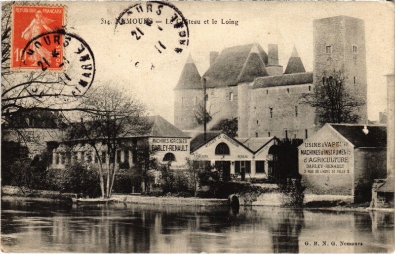 Carte postale ancienne Nemours Le Chateau et le Loing France à Nemours